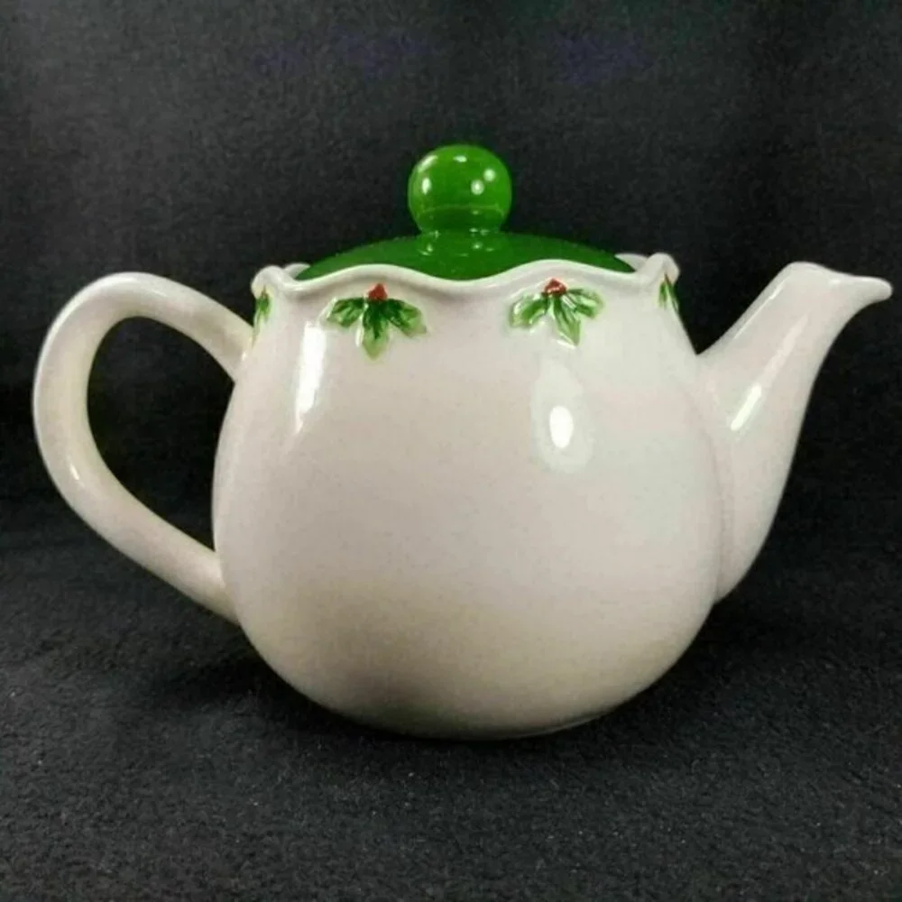 Otagiri Teapot Mary Ann Baker Christmas Holly Berries Embossed Handpainted‎ Vtg